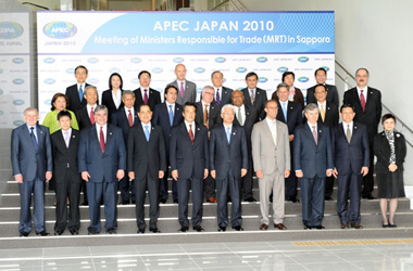 The Honourable Peter Van Loan, Minister of International Trade, (front row, 3rd from left) at the APEC meeting of ministers responsible for trade, Sapporo, Japan.