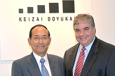 The Honourable Peter Van Loan, Minister of International Trade, meets with Kaneichi Maehara, Vice-Chairman and President of Keizai Doyukai [the Japan Association of Corporate Executives], one of the main business organizations in Japan, to discuss further business cooperation between Canada and Japan, including the possibility of an economic partnership agreement.